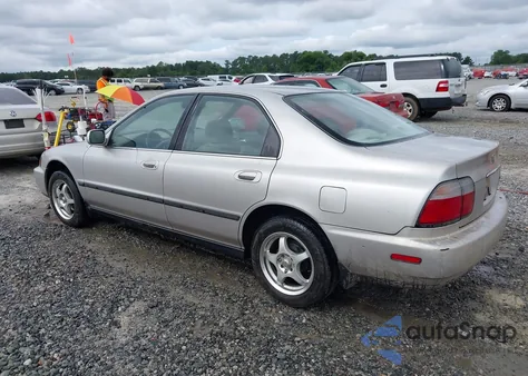 1996 Honda Accord Lx/Ex from USA, damaged, VIN 1HGCD5638TA291539